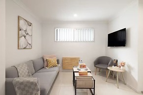 Smart Suites Self Check-in Apartments - 35A Freney