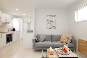 Smart Suites Self Check-in Apartments - 35A Freney
