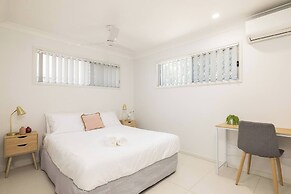 Smart Suites Self Check-in Apartments - 35A Freney