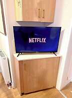 Harwich - Caravan - Sleeps 10 - Garden - Pool