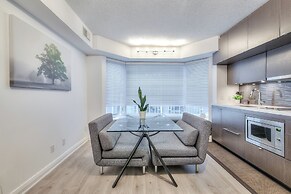 Waterfront Clair Avenue Suites