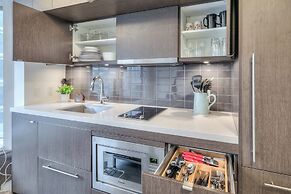 Waterfront Clair Avenue Suites