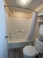 Fletchys Pictured Rocks Resort