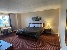 Fletchys Pictured Rocks Resort