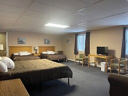 Fletchys Pictured Rocks Resort