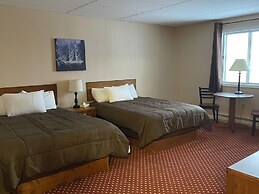 Fletchys Pictured Rocks Resort