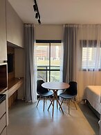 Studio 230m do Metro 5min do Consulado