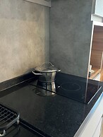 Studio 230m do Metro 5min do Consulado