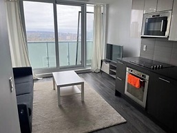 Waterfront Yonge Suites