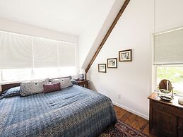 Charming 6 Bdrm Countryside Stay