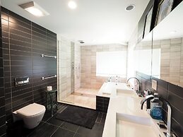 Charming 6 Bdrm Countryside Stay