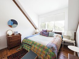 Charming 6 Bdrm Countryside Stay