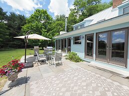 Charming 6 Bdrm Countryside Stay