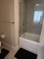 Signature Airport Proximity suite