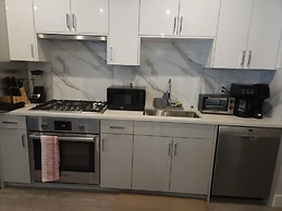 Signature Airport Proximity suite