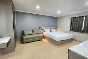 Tj 4711 Residence