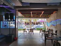 Go To Party Hostel and Bar Ao Nang