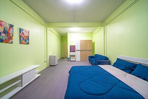 UrbanNest Hostel