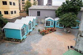 UrbanNest Hostel