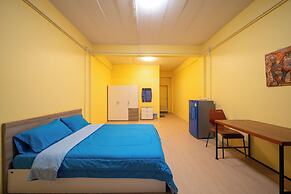 UrbanNest Hostel
