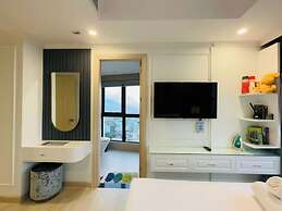 Gold Coast Balcony Serviced Apartment