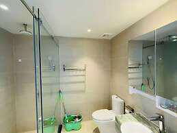 Gold Coast Balcony Serviced Apartment