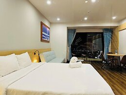 Gold Coast Balcony Serviced Apartment