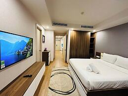 Gold Coast Balcony Serviced Apartment