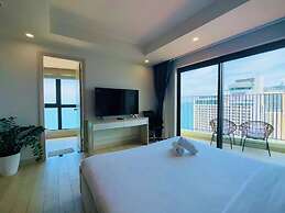 Gold Coast Balcony Serviced Apartment