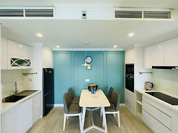 Gold Coast Balcony Serviced Apartment