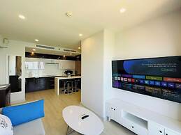 Gold Coast Balcony Serviced Apartment