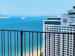 Gold Coast Balcony Serviced Apartment