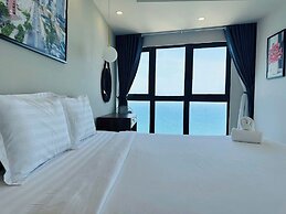 Gold Coast Balcony Serviced Apartment