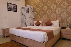 The Sandalwood By La Carnation