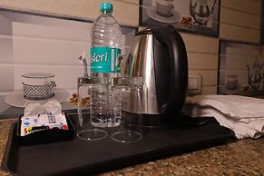 The Sandalwood By La Carnation