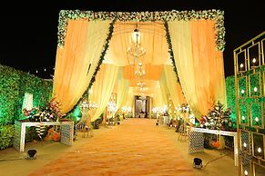 The Sandalwood By La Carnation