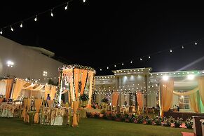 The Sandalwood By La Carnation