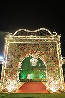 The Sandalwood By La Carnation