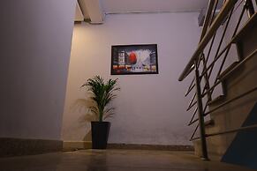 The Sandalwood By La Carnation