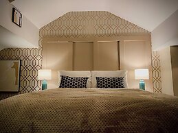 Sleeps10-parking-garden-hottub-petfriendly