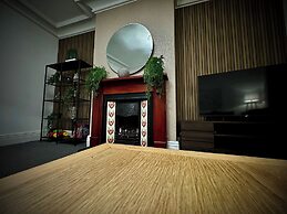 Sleeps10-parking-garden-hottub-petfriendly