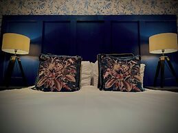 Sleeps10-parking-garden-hottub-petfriendly