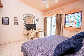 Playa Azul Apt with Sea views & Pool