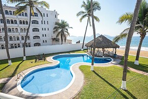 Playa Azul Apt with Sea views & Pool