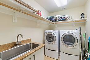 Turquoise Place 2205 C