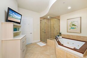 Turquoise Place 2205 C