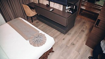 McDons Skye Hotel and Suites