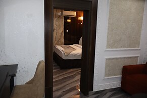 McDons Skye Hotel and Suites