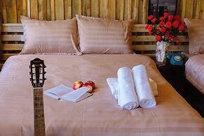 Scent Chalet D - Village