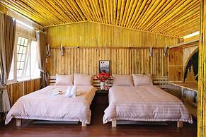 Scent Chalet D - Village